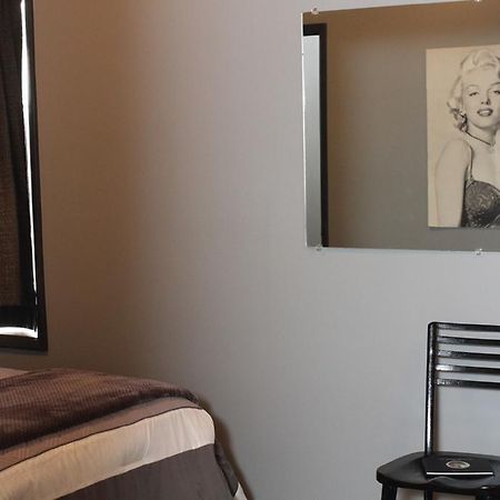 Lux Rooms 华莱士 外观 照片